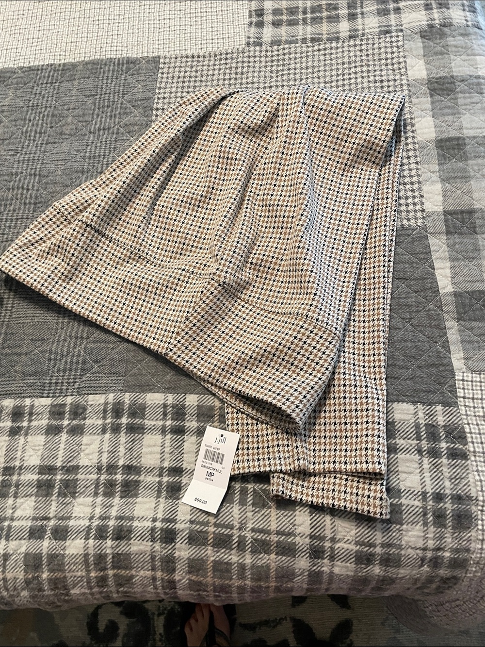 J. jill Houndstooth A-Line Skirt in Beige and Black